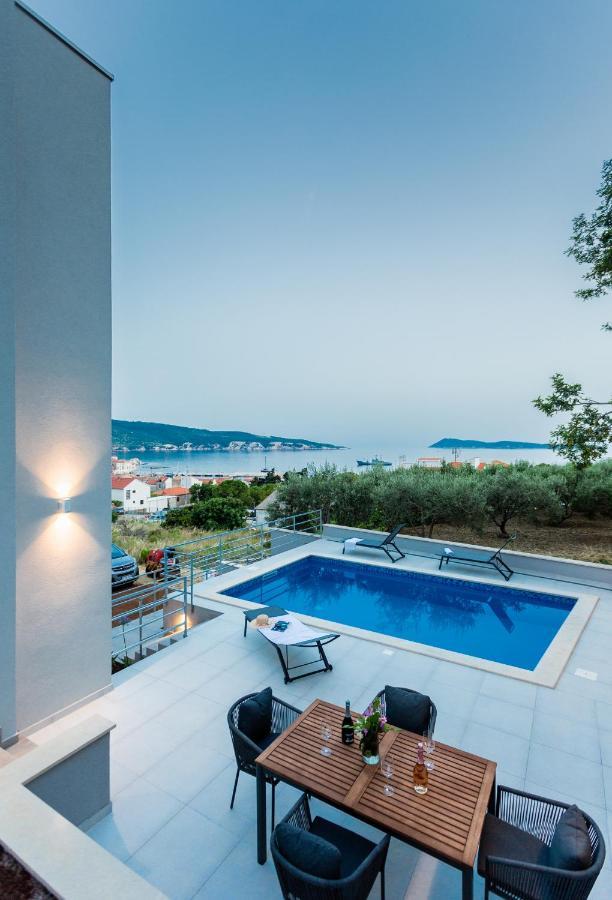 Seaside Elegance Suites Komiža Exterior foto